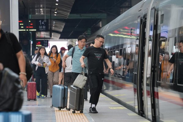 涨8配资 7月1日起全国铁路实施新运行图，环京县市增加列车停站频次